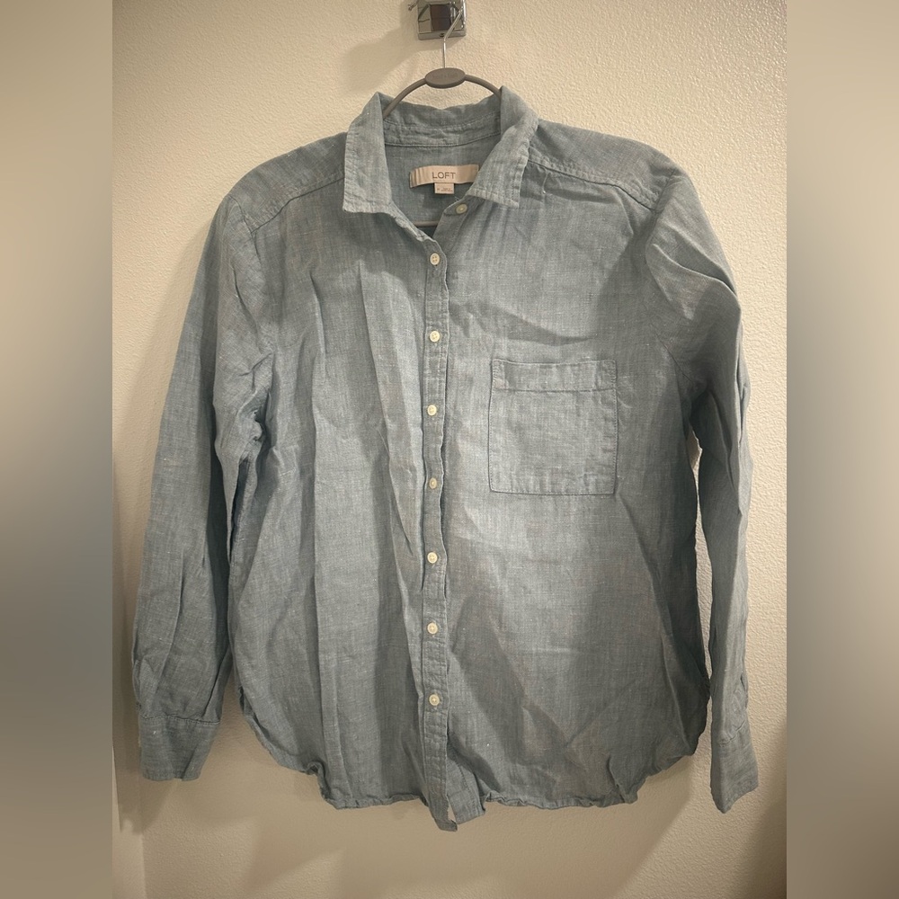 Loft Chambray Linen Casual Light Blue Button-Up Shirt